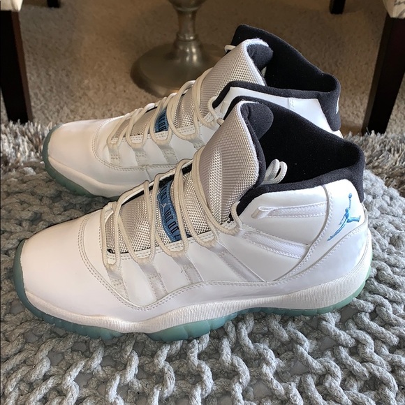 Jordan Retro 11 - Picture 2 of 6